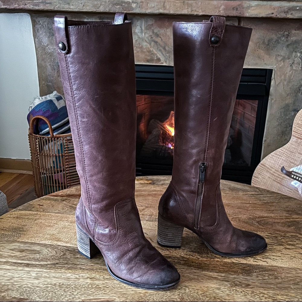 Vince Camuto size 6B Knee High Leather Boots